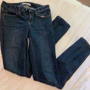 Bullhead Super Skinny Jeans (dark denim)